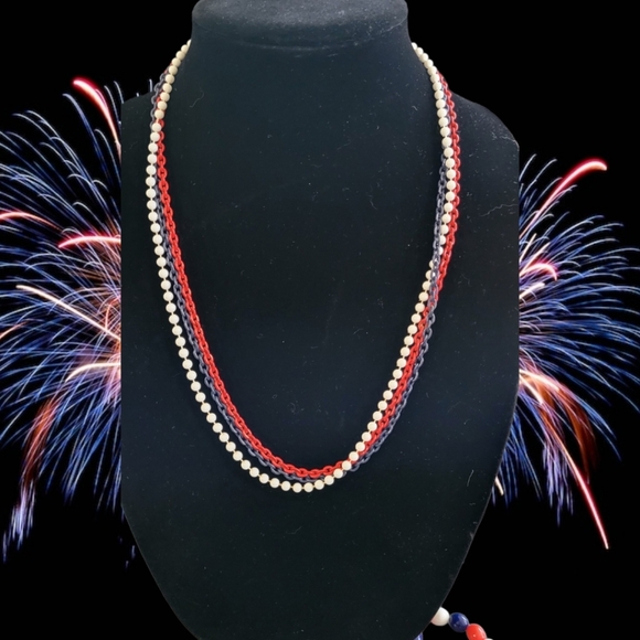 1976 U.S. Bicentennial Patriotic Jewelry Set- Necklace & Brooch - Picture 2 of 8